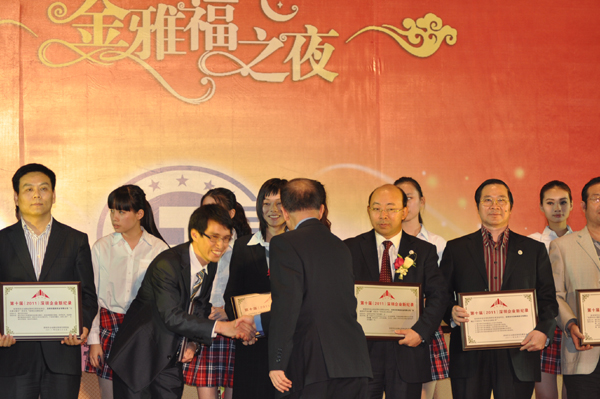 1626271119900747.jpg XsmS2E5XQ-K_FX41_naxaQ.jpg